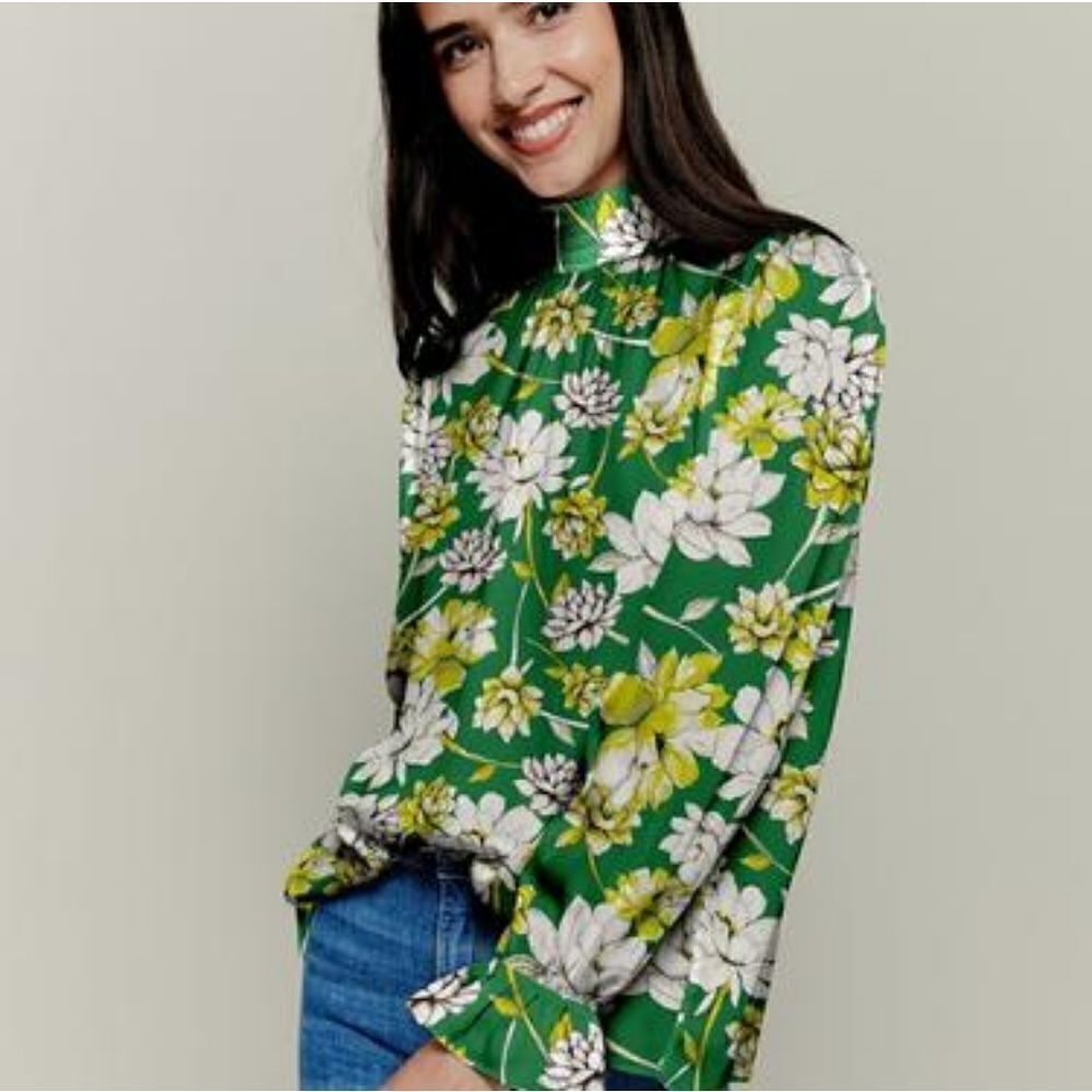 Tucker Stella Top Onasis Floral in Silk Crepe de Chine Smocked Mock Neck
